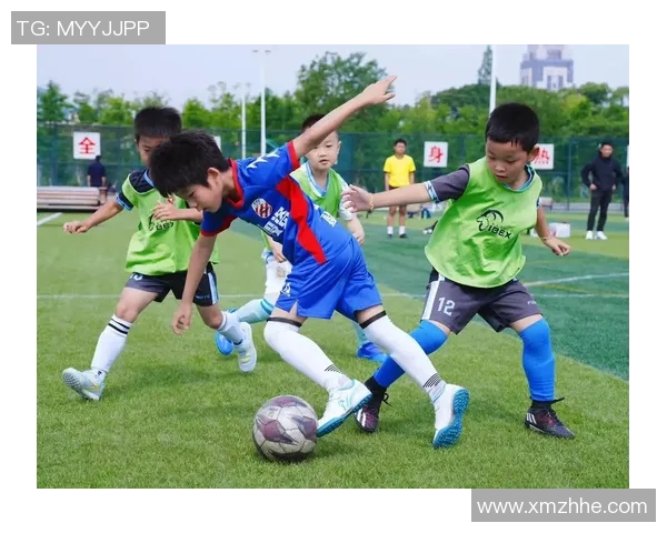 趣味足球游戏带你体验不一样的绿茵场乐趣与激情尽在其中